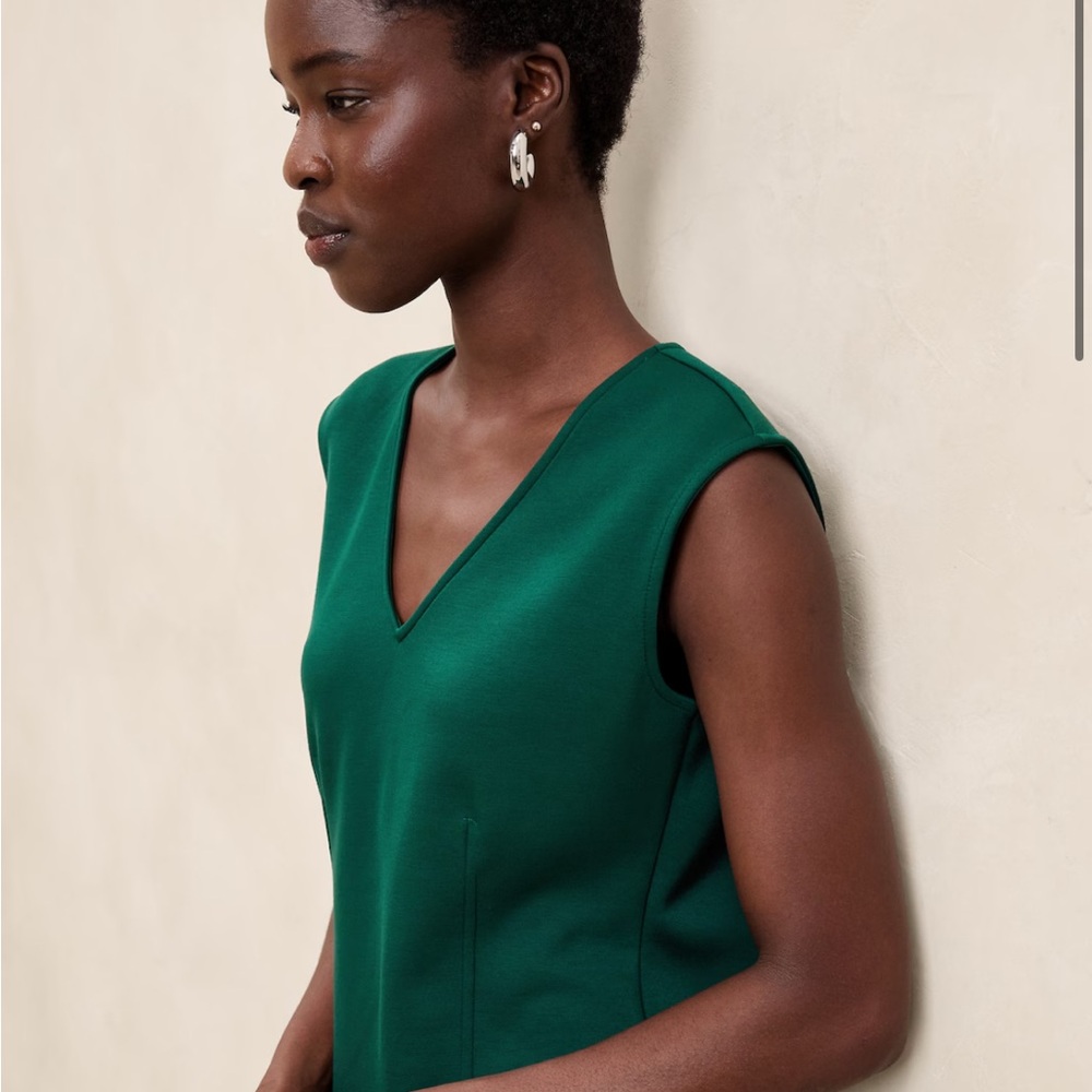 Banana Republic Factory Elegant Green Sleeveless Top